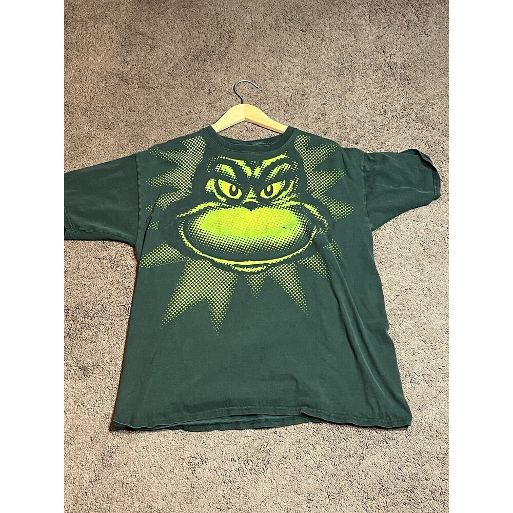 Vintage 2001 The Grinch Big Face t-shirt on a Dr. Seuss tag size L